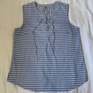 Anne Klein light blue/white seersucker lace up front sleeveless top EUC